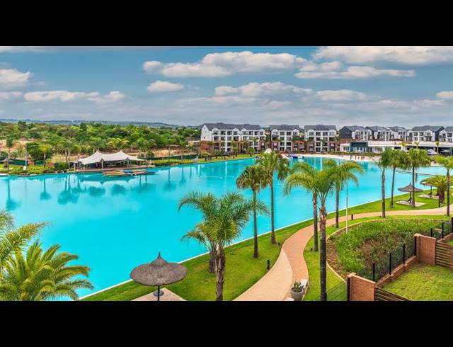 2 BEDROOM APARTMENT FOR SALE IN SILVER LAKES